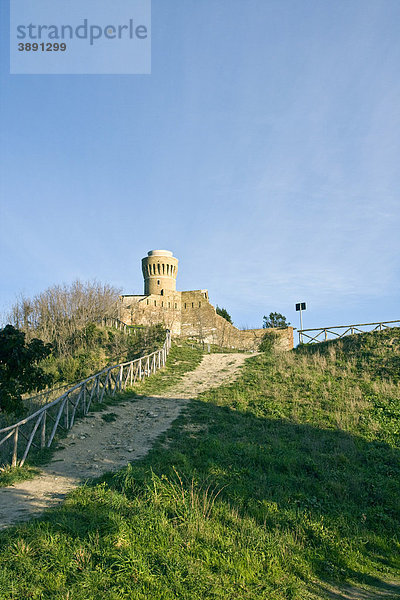 Alter Leuchtturm von Ancona  1860  im städtischen Park Cardeto  auf dem Mont Cardeto  auch Francesco Sataglini Park  Ancona  Marken  Italien  Europa