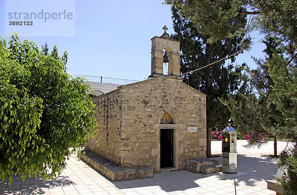 Alte Kirche  14. Jahrhundert  Kloster Moni Kalivianis  Waisenhaus  Mädchenpensionat und Altersheim  Kreta  Griechenland  Europa