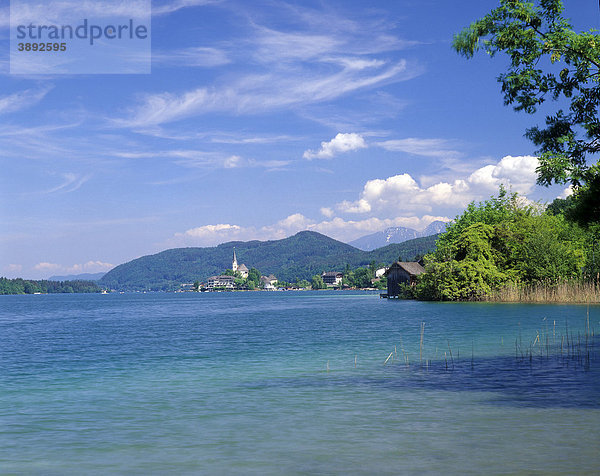 Wörthersee mit Maria Wörth  Kärnten  Österreich  Europa