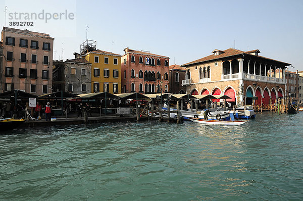 Rialto Markt  Canal Grande  Venedig  Venetien  Italien  Europa
