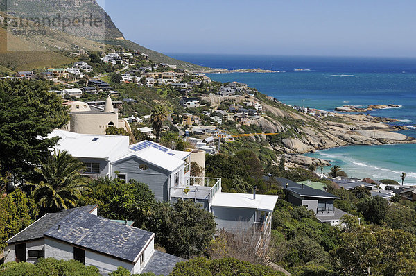 Häuser in der Bucht von Llandudno  Kapstadt  Westkap  Südafrika  Afrika