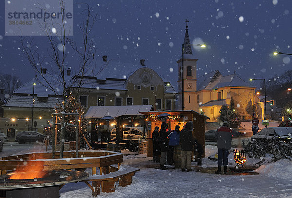 Adventfeier in St. Veit  Berndorf  Triestingtal  Niederösterreich  Österreich  Europa