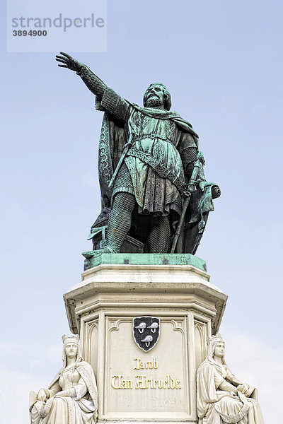 Denkmal von Jacob van Artevelde  Vrijdagsmarkt  Gent  Flandern  Belgien  Europa