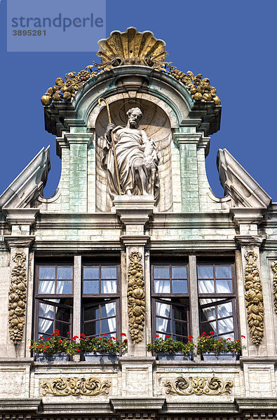 Fassade und Giebel  Gildehaus am Grote Markt  Grand Place  Brüssel  Belgien  Europa