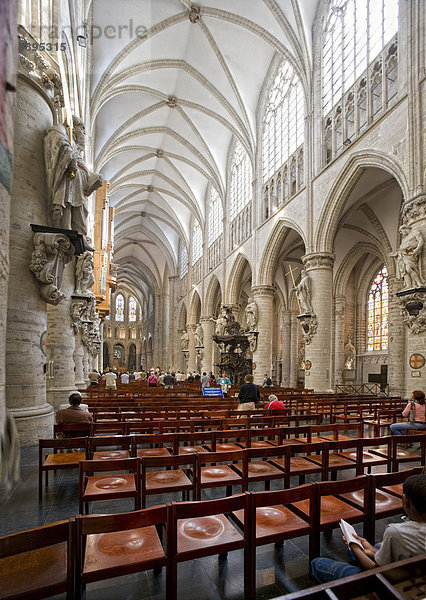 Innenaufnahme  Kathedrale St. Michael und St. Gudula  Brüssel  Belgien  Europa