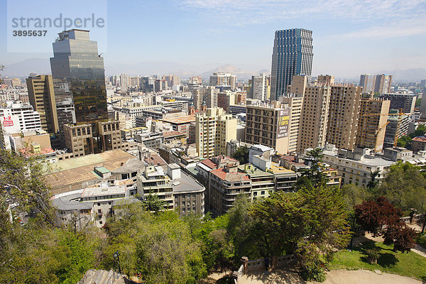 Blick auf Santiago de Chile  Chile  Südamerika