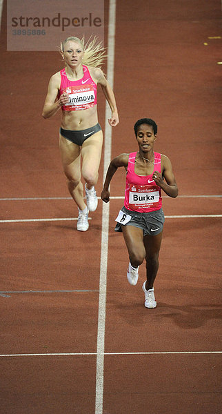 1500m Frauen  Gelete BURKA ETH vor Anna ALMINOVA RUS Sparkassen-Cup 2010  Hanns-Martin-Schleyer-Halle  Stuttgart  Baden-Württemberg  Deutsc