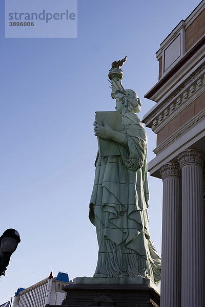 Freiheitsstatue beim Hotel New York New York am Las Vegas Boulevard in Las Vegas  Nevada  USA