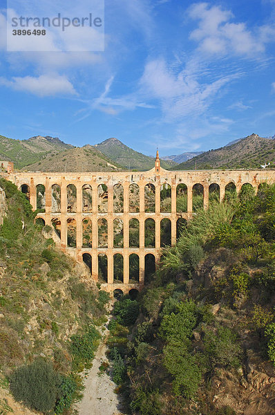 Puente de las Aguilas  römisches Aquädukt  Nerja  La Axarquia  Provinz Malaga  Andalusien  Spanien  Europa