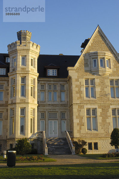 Universitätsgebäude  Universidad Internacional MenÈndez Pelayo  Palacio de la Magdalena  Santander  Kantabrien  Spanien  Europa