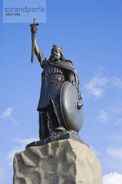 Statue von König Alfred dem Großen von Hamo Thornycroft  Broadway  Winchester  Hampshire  England  Vereinigtes Königreich  Europa