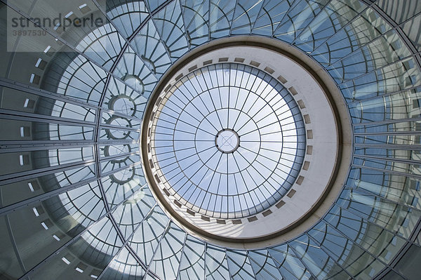 Glaskuppel der Schirn Kunsthalle  Frankfurt am Main  Deutschland  Froschperspektive