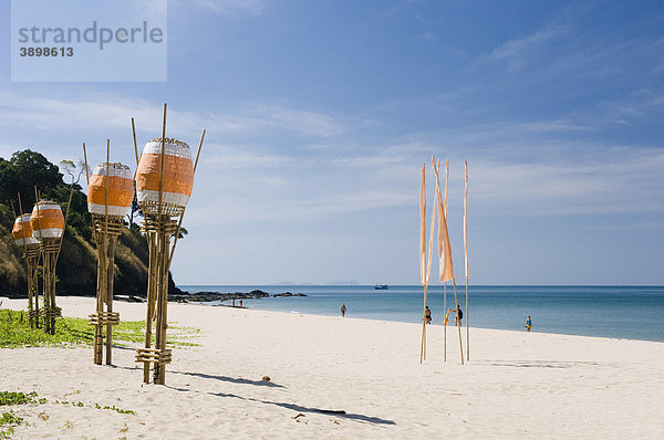 Laternen am Sandstrand  Kantiang Beach  Insel Ko Lanta oder Koh Lanta  Krabi  Thailand  Asien