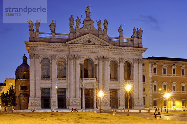 Hauptfassade Basilika San Giovanni in Laterano  Rom  Latium  Italien  Europa