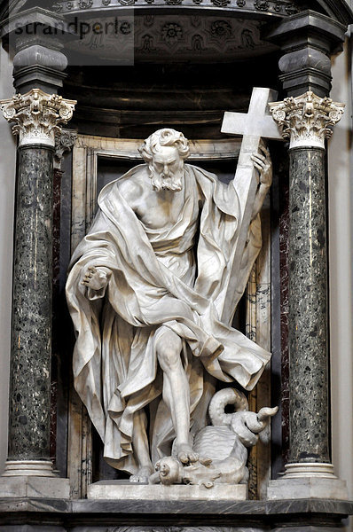 Statue Apostel Philippus  Mittelschiff  Basilika San Giovanni in Laterano  Rom  Latium  Italien  Europa