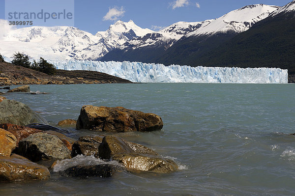 Perito Moreno Gletscher  Patagonien  Argentinien  Südamerika