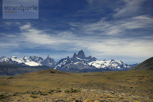 Mt. Fitz Roy und Mt. Cerro Torre  El Chalten  Anden  Patagonien  Argentinien  Südamerika