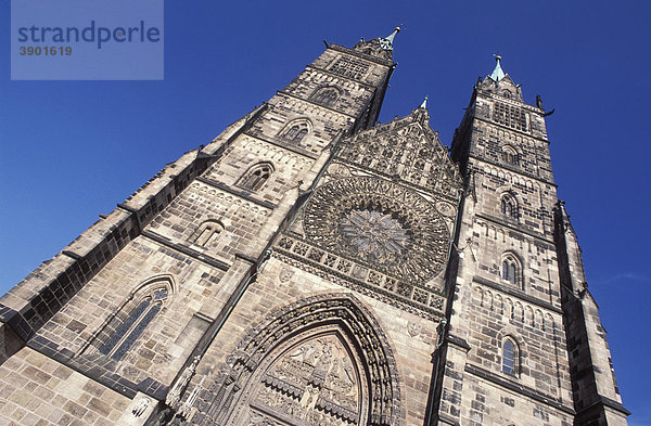 St. Lorenz-Kirche in Nürnberg  Franken  Bayern  Deutschland  Europa
