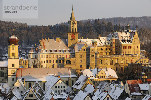 Schloss Sigmaringen im Winter am Morgen  Sigmaringen  Baden-Württemberg  Deutschland  Europa
