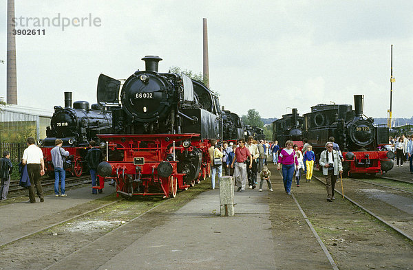 Dampflokomotiven auf der 150-Jahr-Jubiläums-Ausstellung der DB  Deutsche Bahn  Bochum Dalhausen  Nordrhein-Westfalen  Deutschland  Europa  im Jahr 1985