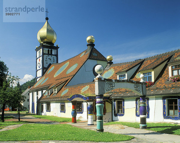 Pfarrkirche St. Barbara  1987-1988  von Friedensreich Hundertwasser  Bärnbach  Steiermark  Österreich  Europa