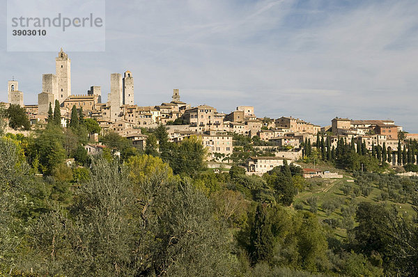 Stadtpanorama San Gimignano  UNESCO-Weltkulturerbe  Toskana  Italien  Europa