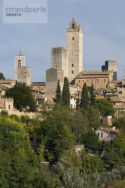 Stadtansicht mit Wohntürme und Geschlechtertürme von San Gimignano  UNESCO-Weltkulturerbe  Toskana  Italien  Europa