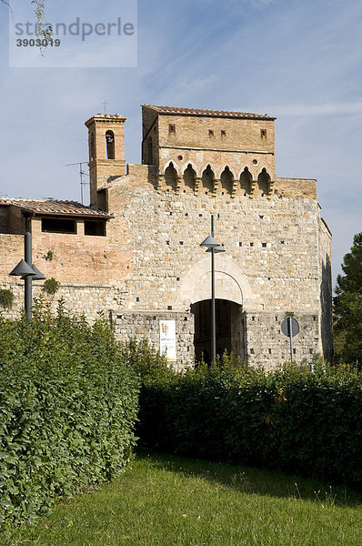 Stadtmauer von San Gimignano  UNESCO-Weltkulturerbe  Toskana  Italien  Europa