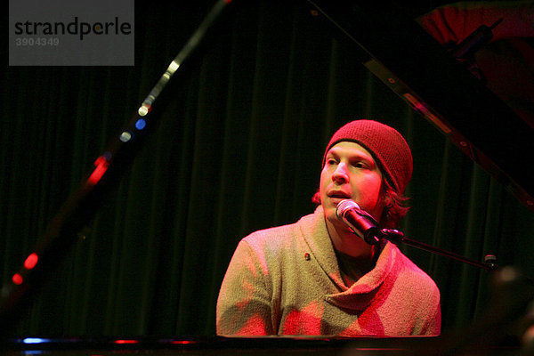 Der US-Singer und Songwriter Gavin DeGraw live im Casineum Club im Grand Casino Luzern  Luzern  Schweiz