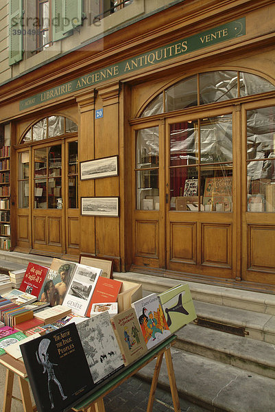 Altes Ladengeschäft  Antiquariat in der Rue de la CitÈ in der Altstadt von Genf  Schweiz  Europa
