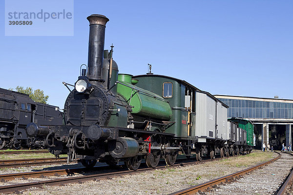 Dampflok Licaon  älteste betriebsfähige Lokomotive der Welt  Baujahr 1851 in Österreich  Höchstgeschwindigkeit 40 Stundenkilometer  Eisenbahnmuseum Strasshof  Österreich  Europa