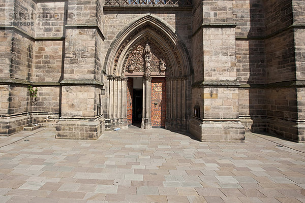 Pforte der Elisabethkirche  Marburg  Hessen  Deutschland  Europa