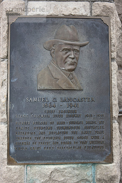 Denkmal für den Architekten Samuel C Lancaster  1864 - 1941  Konstrukteur des Scenic Columbia River Highways  Orgeon  USA