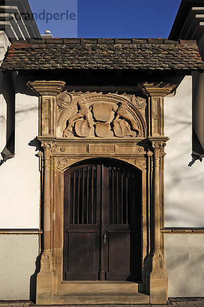 Erhaltener Eingang des alten Rathauses  1536  Radbrunnenallee 22  Breisach am Rhein  Breisgau  Baden-Württemberg  Deutschland  Europa
