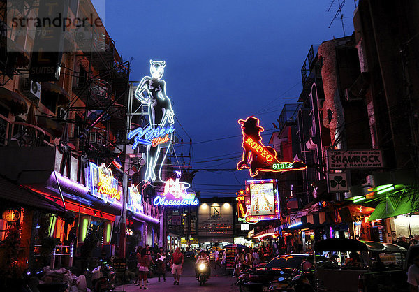 Leuchtreklamen von Nachtclubs  Thailand  Asien