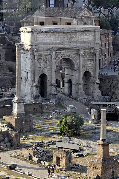 Phokas-Säule  Septimius-Severus-Bogen  Forum Romanum  Rom  Latium  Italien  Europa