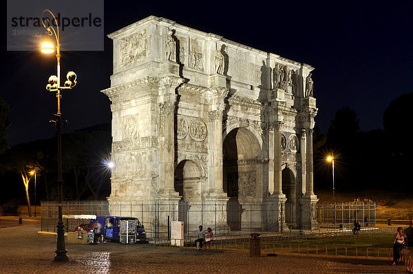 Konstantinsbogen  Piazza del Colosseo  Rom  Latium  Italien  Europa