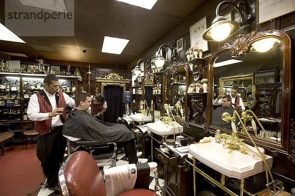 The Barber Mr. Cobb's  Barbier  Frisör  Victoria & Alfred Waterfront  Kapstadt  Westkap  Südafrika  Afrika
