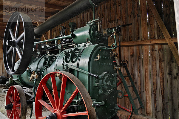Dampfmaschine  Bauernhofmuseum Glentleiten  Bayern  Deutschland  Europa