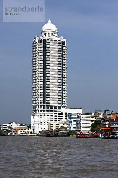 Bangkok River Park Condominium  Turm am Mae Nam  Menam Chao Phraya Fluss  Thailand  Asien