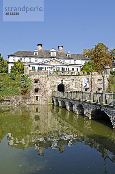 Schloss  Festung  Klassizismus  Museum  Bad Pyrmont  Niedersachsen  Deutschland  Europa