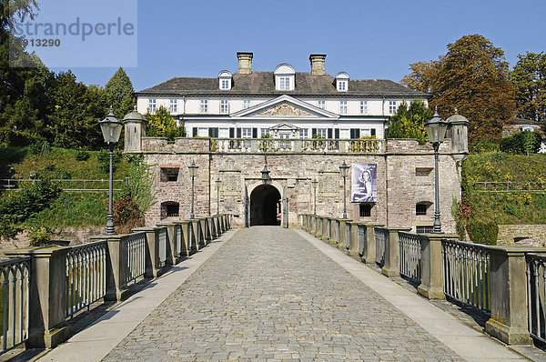 Schloss  Festung  Klassizismus  Museum  Bad Pyrmont  Niedersachsen  Deutschland  Europa