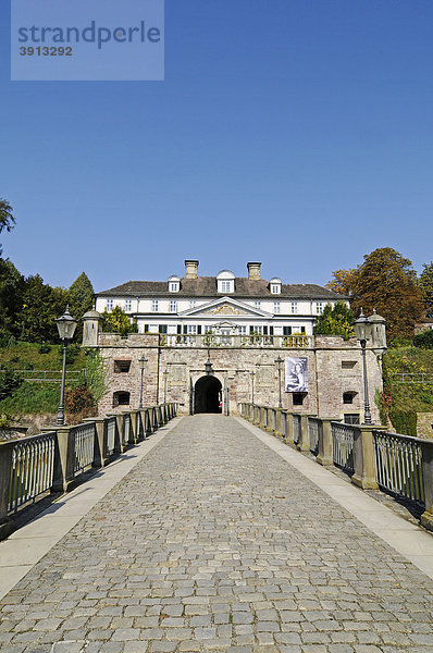 Schloss  Festung  Klassizismus  Museum  Bad Pyrmont  Niedersachsen  Deutschland  Europa