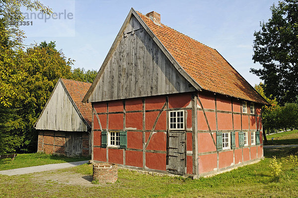 Armenhaus  historisches Fachwerkhaus  Freilichtmuseum  westfälisches Landesmuseum für Volkskunde  Detmold  Nordrhein-Westfalen  Deutschland  Europa