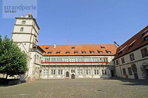 Schloss Brake  Weserrenaissance Museum  Wasserschloss  Lemgo  Ostwestfalen Lippe  Nordrhein-Westfalen  Deutschland  Europa