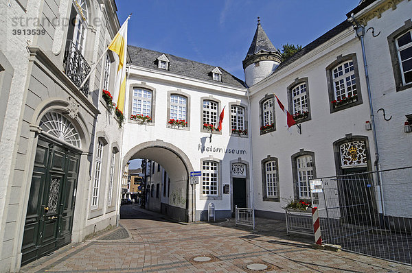 Kreismuseum  Museum  Torbogenhaus  historisches Gebäude  Heinsberg  Nordrhein-Westfalen  Deutschland  Europa