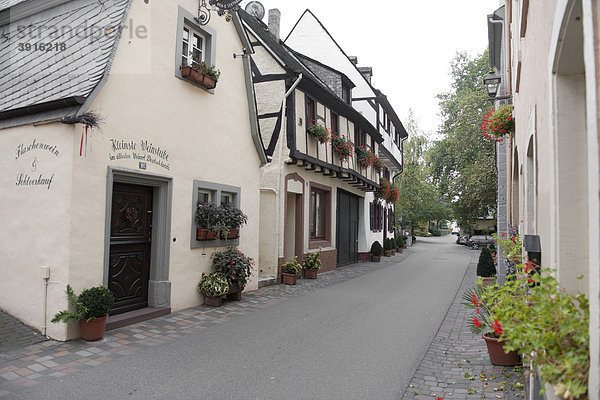 Die kleinste Weinstube im ältesten Weinort Deutschlands  Neumagen-Dhron  Mosel  Rheinland-Pfalz  Deutschland  Europa