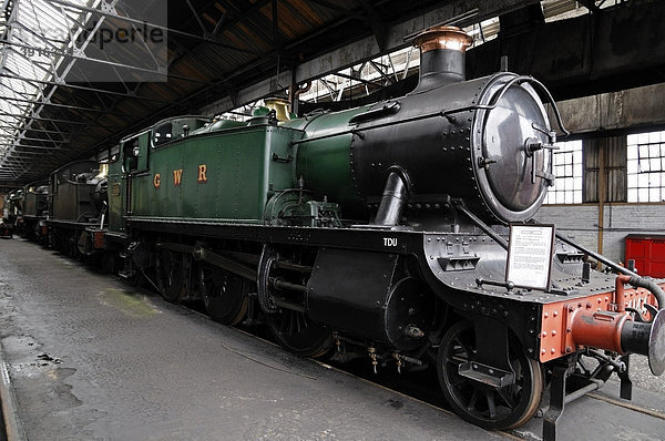 Lokschuppen des Didcot Railway Centers  mit der Dampflok 4144  Didcot  Oxfordshire  England  Vereinigtes Königreich  Europa