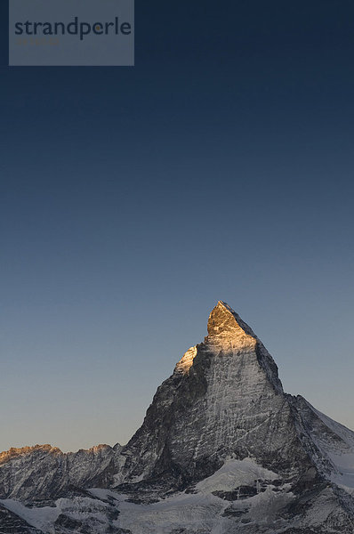 Matterhorn bei Sonnenaufgang  Zermatt  Schweiz  Europa