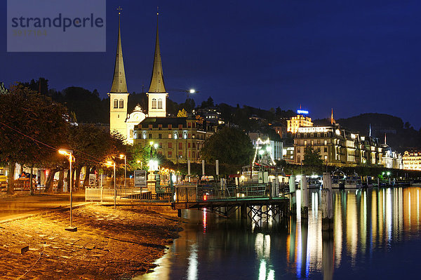 Hofkirche und Hotels an der Haldenstraße  Luzern  Kanton Luzern  Schweiz  Europa Kanton Luzern